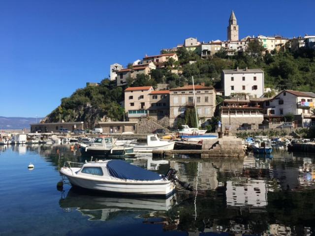 Apartment Arte Vrbnik Luaran gambar